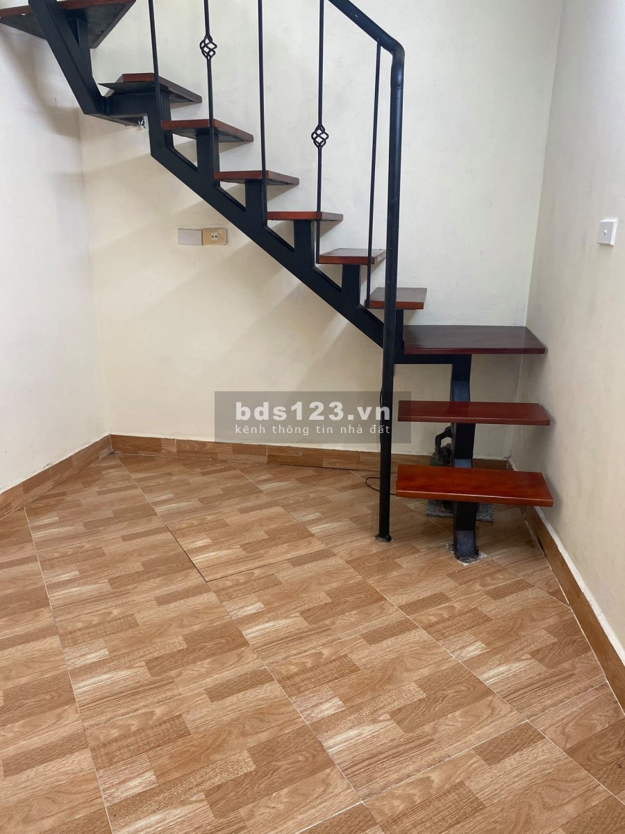 Bán nhanh nhà nguyên căn Đội Cấn Quận Ba Đình, giá bán 1.65 tỷ, lhcc