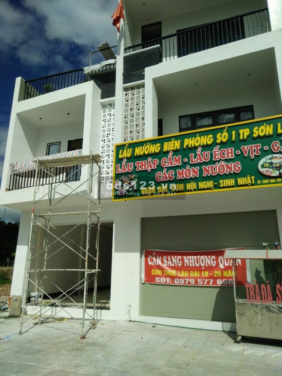 Mua đất tặng nhà 2 tầng mới hoàn thiện, chưa qua sử dựng, lợi thế kinh doanh đỉnh