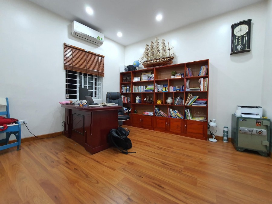 Hạ 1 tỷ nhà mặt ngõ to ô tô tránh Minh Khai yên tĩnh, giá bán chỉ 10.5 tỷ