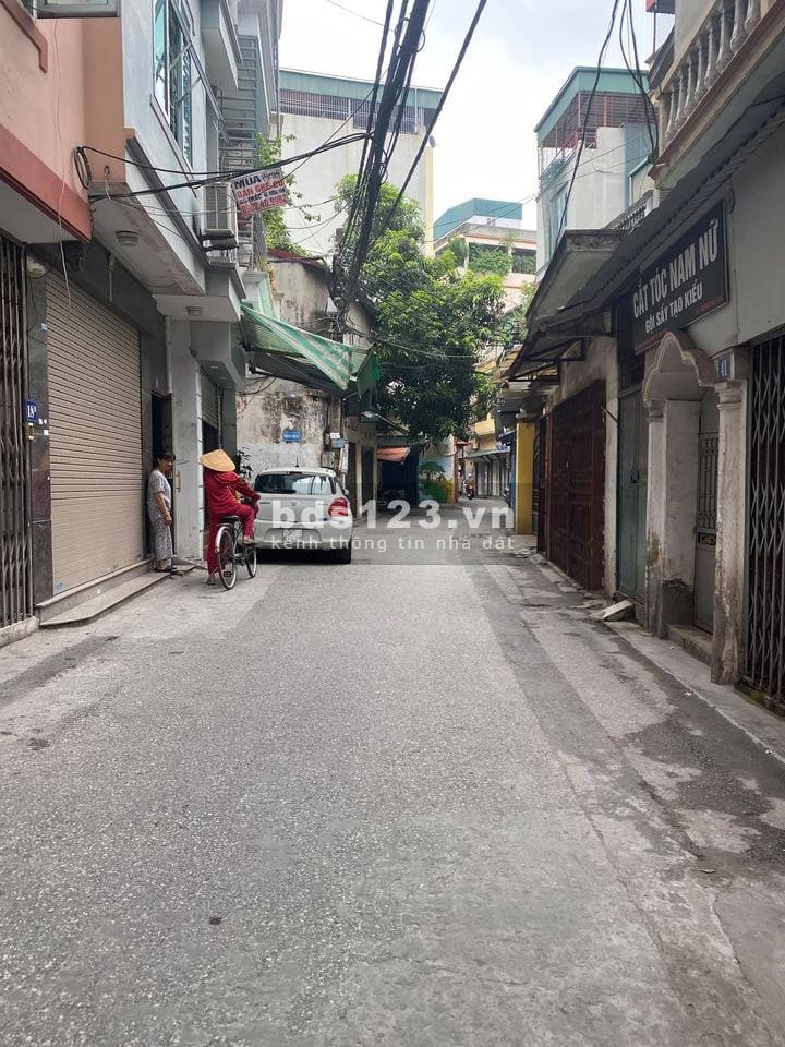 Bán nhà gần Học Viện 103, Phùng Hưng 35m 4 tầng ô tô đỗ cửa, kinh doanh chỉ 3,75 tỷ