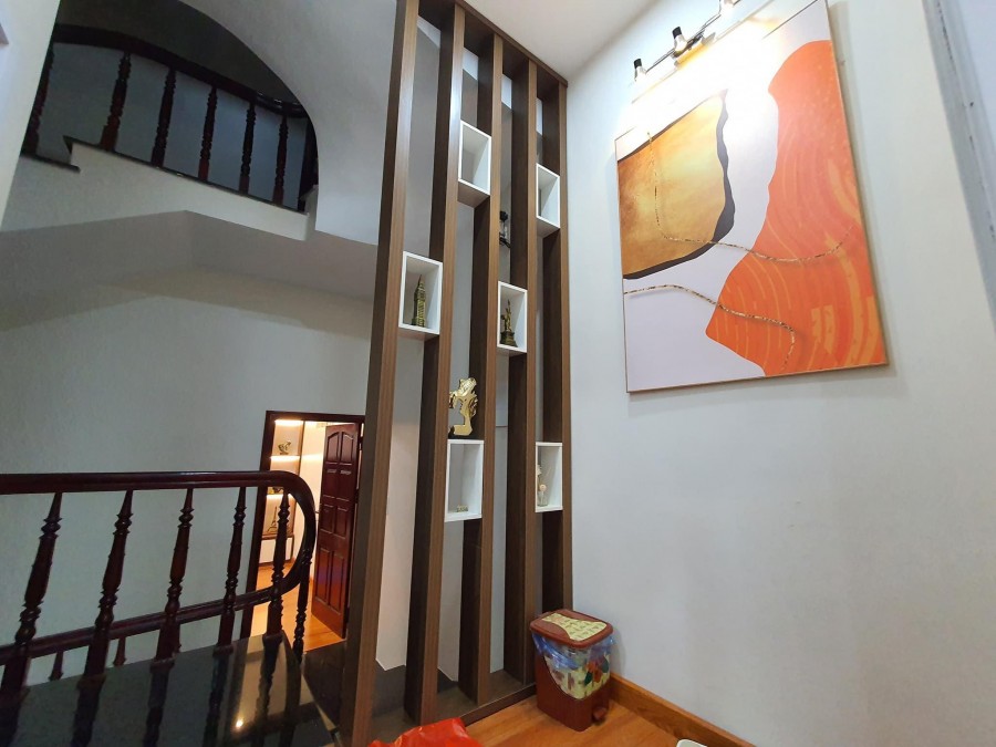 Hạ 1 tỷ nhà mặt ngõ to ô tô tránh Minh Khai yên tĩnh, giá bán chỉ 10.5 tỷ