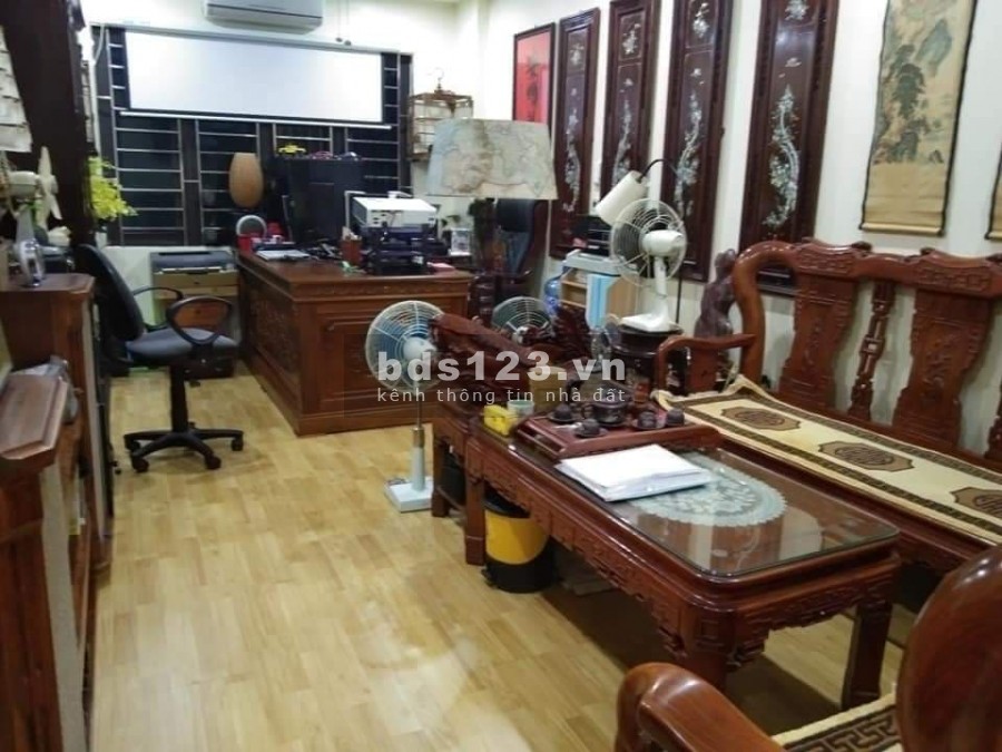 Bán nhà gần Học Viện 103, Phùng Hưng 35m 4 tầng ô tô đỗ cửa, kinh doanh chỉ 3,75 tỷ
