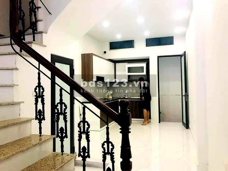 Bán nhà phố Nguyễn Văn Cư, lô góc thoáng sáng, dt 48.6m, 4 tầng, mt 4.5m, giá nhỉnh 4 tỷ