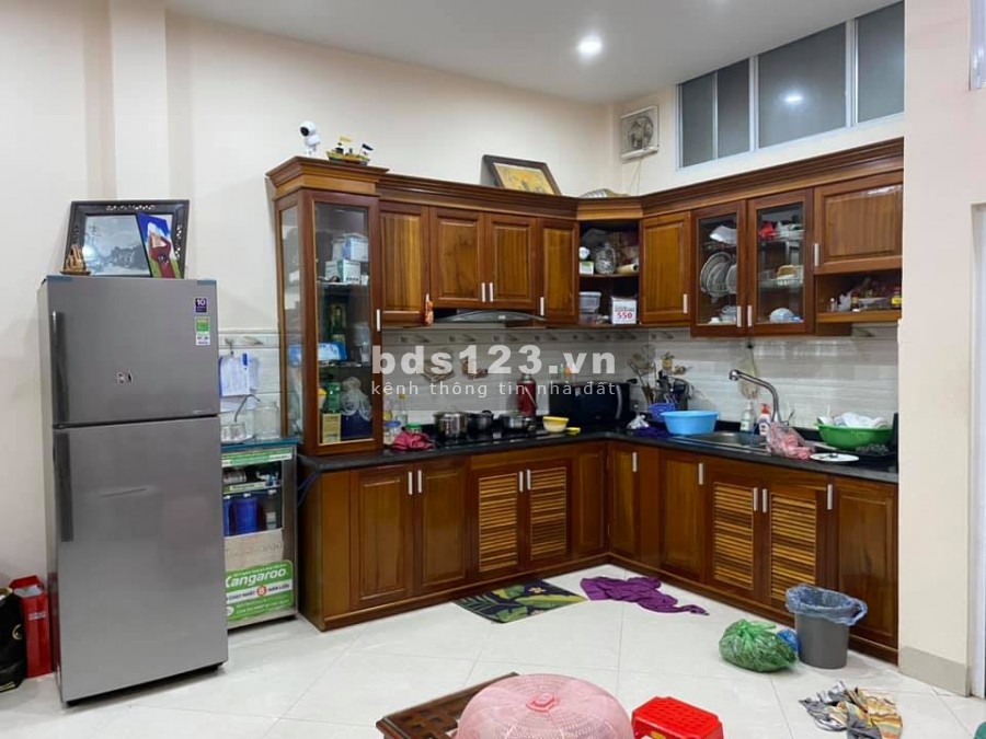 Nhỉnh 4 tỷ có nhà đẹp Hồng Tiến vị trí đắc địa ngõ thông ô tô vào nhà