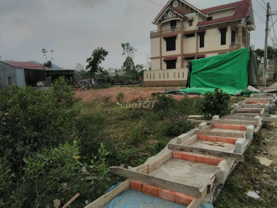 Đất đất khu 6 Nguyễn Khoa Văn diện tích 200m2 mặt tiền, lh 0914025289