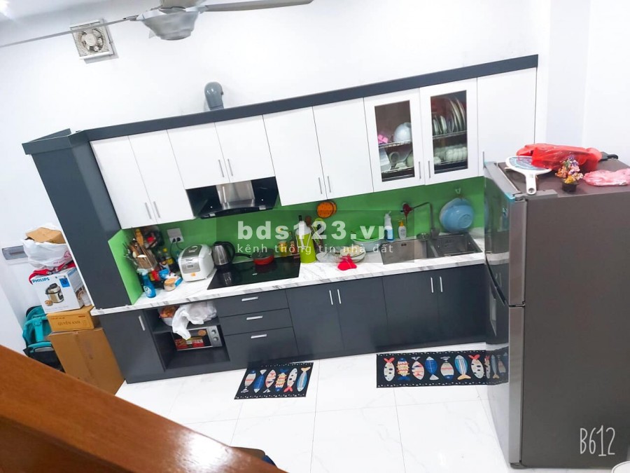 Bán nhà phố Nguyễn khánh Toàn, Quận Cầu Giấy, dt 40m2, mặt tiền 4m, 5 tầng, giá 3.5 tỷ
