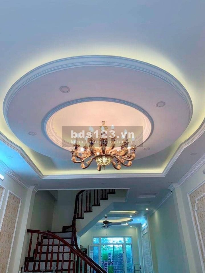 Siêu phẩm Ba Đình, ngõ to như phố ô tô tránh dừng đỗ, an sinh đỉnh, dt 40m2, giá 5.5 tỷ