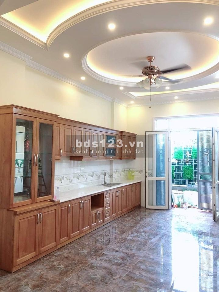 Siêu phẩm Ba Đình, ngõ to như phố ô tô tránh dừng đỗ, an sinh đỉnh, dt 40m2, giá 5.5 tỷ