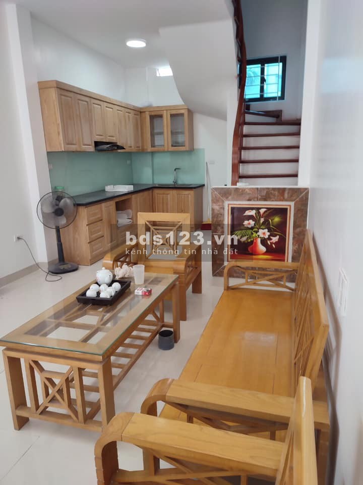Bán nhà 5 tầng ô tô đỗ ngay cửa phố, Văn Trì, Bắc Từ Liêm, dt 40m2, 5 tầng, lh 0364101060