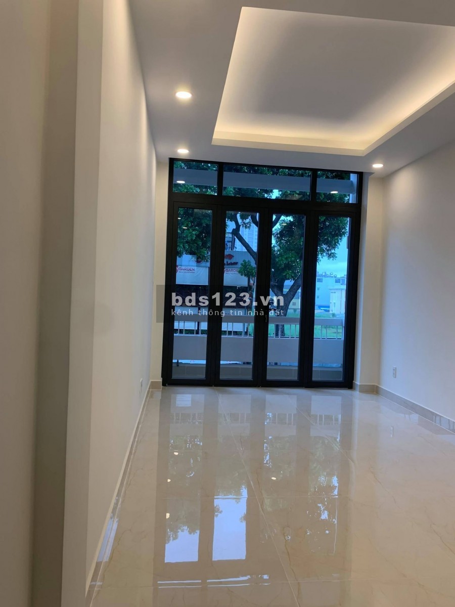 Bán nhà mặt tiền 5 tầng BTCT Ba Tháng Hai đại hạ giá mùa dịch 12.2 tỷ