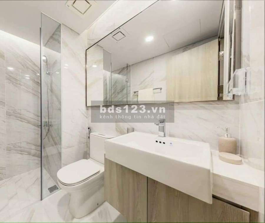 Bán nhà sổ đỏ 33m2 phố Khương Hạ, Thanh Xuân, chỉ 2.4 tỷ. Liên hệ: 0368781929