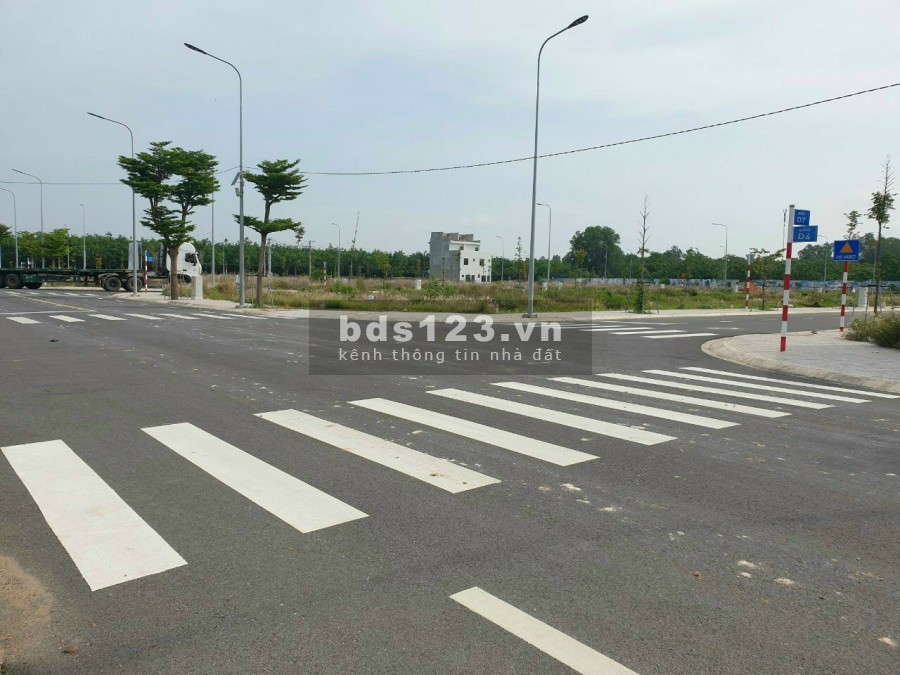 Cần bán gấp lô đất Bàu Bàng 750tr sổ có sẵn riêng từng nền, pháp lí đủ