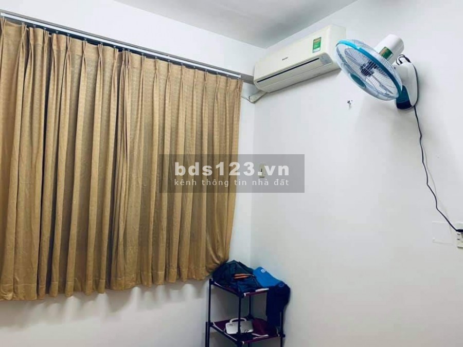 Bán Gấp Căn Hộ Chung Cư Xinh Đẹp, Nguyễn Chí Thanh Quận 5, dt 8x8.5m, 3PN, giá 2,4 tỷ