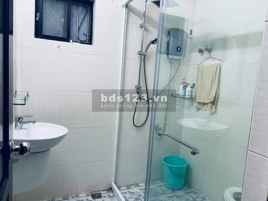 Bán Gấp Căn Hộ Chung Cư Xinh Đẹp, Nguyễn Chí Thanh Quận 5, dt 8x8.5m, 3PN, giá 2,4 tỷ