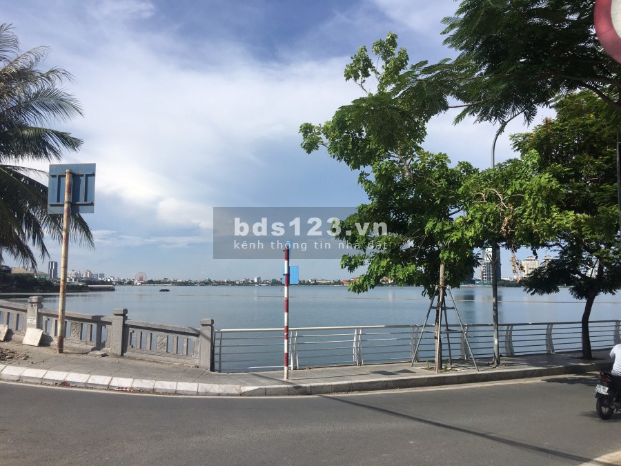 Cho thuê nhà nguyên căn Võng Thị Quận Tây Hồ, dt 53m2 4 tầng, 5 ngủ, mt 4m