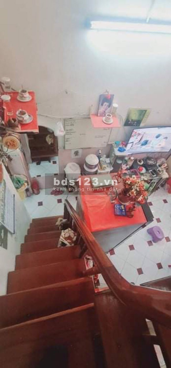 Bán nhà 3 tầng dt 96m2 đường Cách Mạng Tháng 8, Quận 3, giá bán chỉ 5 tỷ