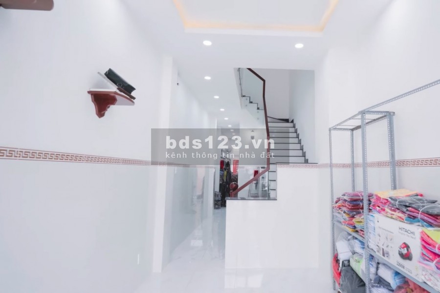 Chính Chủ Bán Nhà 40m2, 3 Tầng, hẻm xe hơi Gò Dầu, Quận Tân Phú, Giá 3 Tỷ 6.