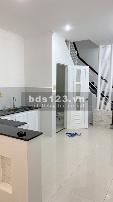 Bán Gấp Nhà Đẹp HXH Lớn, Nguyễn Trọng Tuyển Tân Bình, 4PN, 4.5x15m, Giá 10,1 Tỷ.
