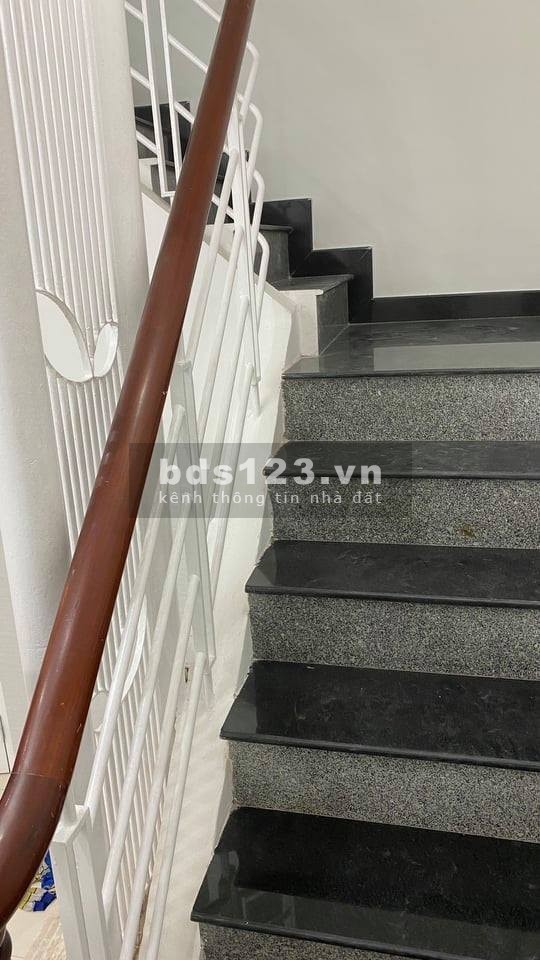 Bán Gấp Nhà Đẹp HXH Lớn, Nguyễn Trọng Tuyển Tân Bình, 4PN, 4.5x15m, Giá 10,1 Tỷ.