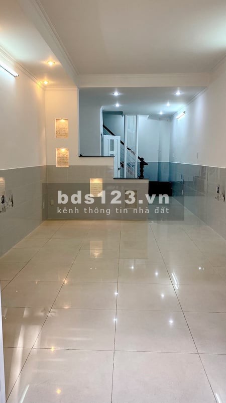 Bán Gấp Nhà Đẹp HXH Lớn, Nguyễn Trọng Tuyển Tân Bình, 4PN, 4.5x15m, Giá 10,1 Tỷ.