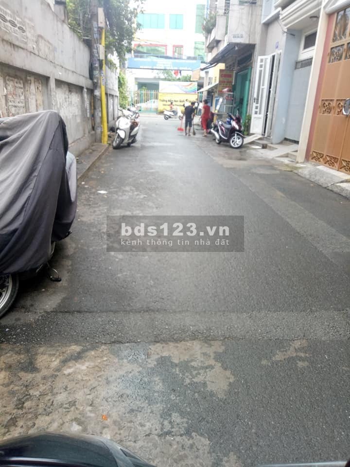 Bán Gấp Nhà Đẹp HXH Lớn, Nguyễn Trọng Tuyển Tân Bình, 4PN, 4.5x15m, Giá 10,1 Tỷ.