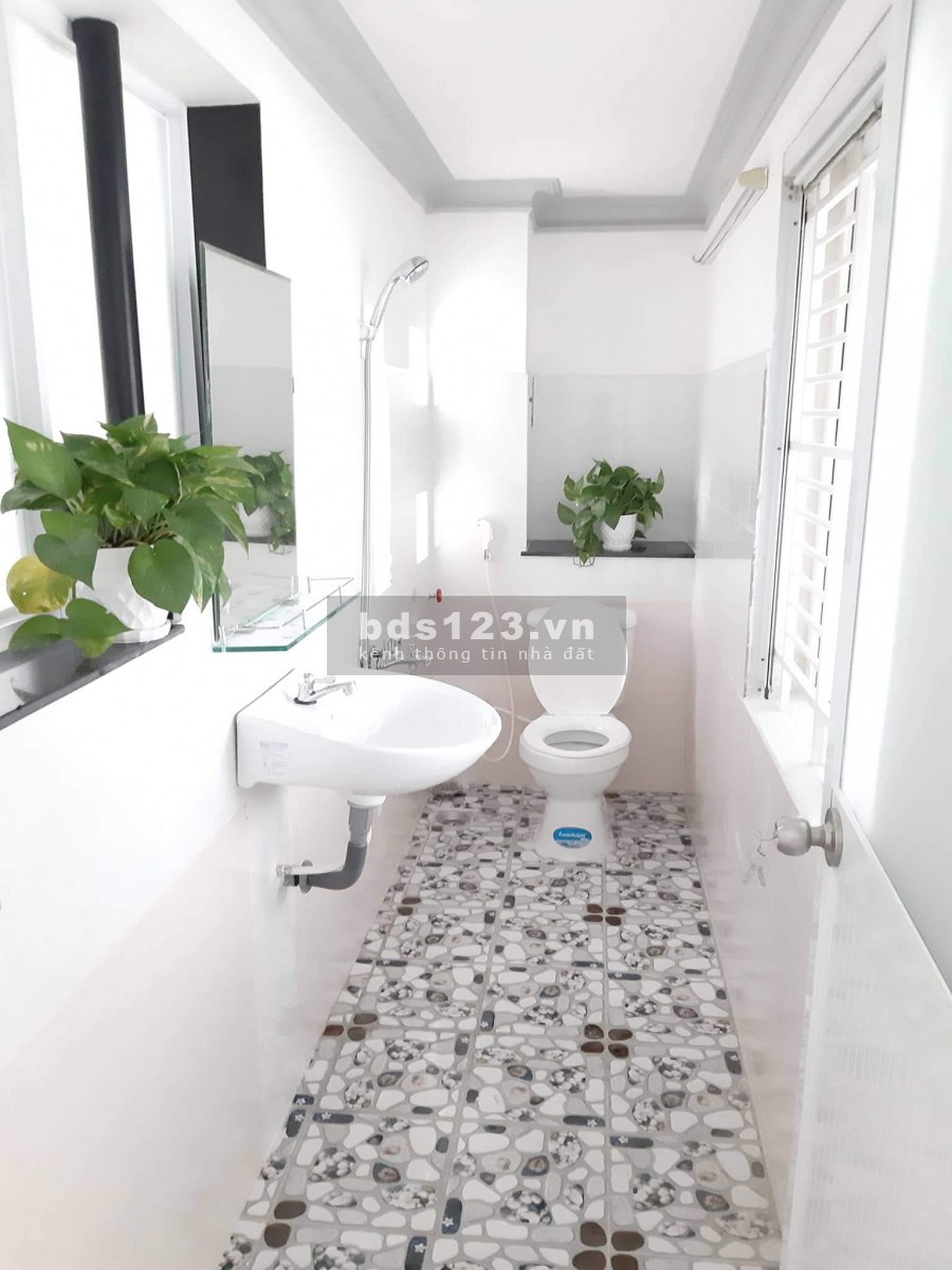 Tìm 1 nữ ở ghép, an ninh, giờ tự do, thuận tiện đi lại các quận