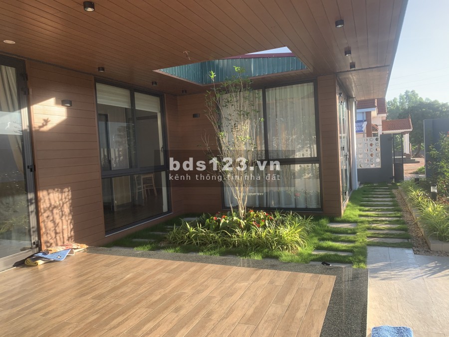 Bán villa với diện tích 600m² gần sân golf minh trí, giá thương lượng chính chủ