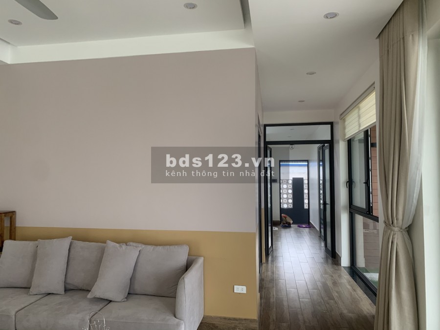 Bán villa với diện tích 600m² gần sân golf minh trí, giá thương lượng chính chủ