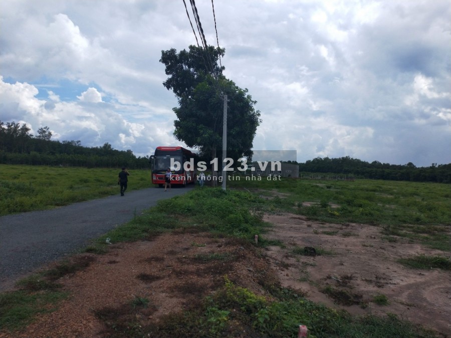 Bán đất đường lớn Chơn Thành Bình Phước, hơn 1000m2 giá 550 triệu