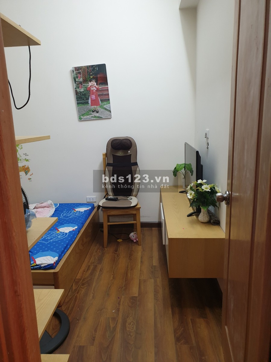 Cần bán căn góc chung cư view hồ tầng 9, tại Thanh Hà Cenco5 dt 76m2 giá nhỉnh 1 tỉ xíu