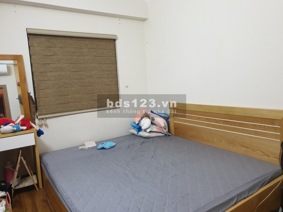 Cần bán căn góc chung cư view hồ tầng 9, tại Thanh Hà Cenco5 dt 76m2 giá nhỉnh 1 tỉ xíu