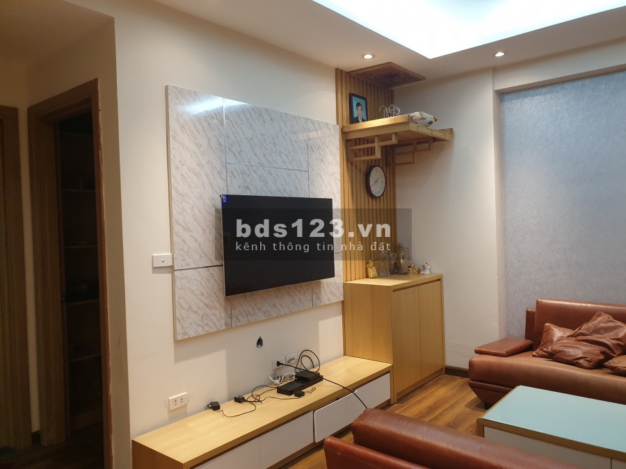 Cần bán căn góc chung cư view hồ tầng 9, tại Thanh Hà Cenco5 dt 76m2 giá nhỉnh 1 tỉ xíu