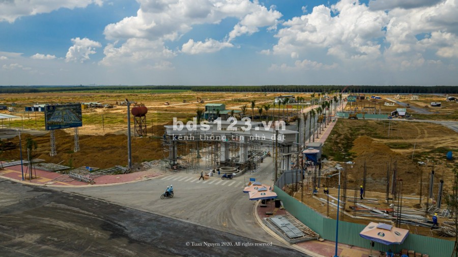 Đất nền cách sân bay Long Thành 2km giá chỉ 1tỷ8/nền có hỗ trợ 70%, 0937.678.269