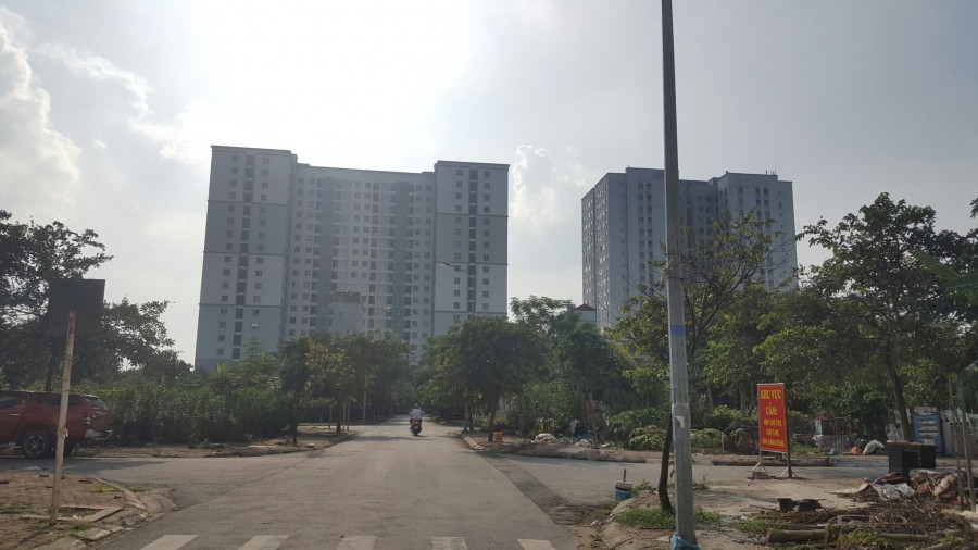 Bán Đất Tặng nhà C4 KĐG Mậu Lương, Lô Góc Thoáng Sáng Rực Rỡ, Chân Chung Cư.