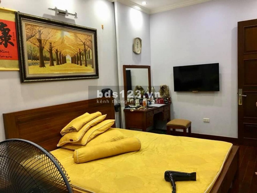 Bán nhà đường Ỷ La Hà Đông, chủ nhà công chức về hưu, dt 50m2, giá 2.1tỷ