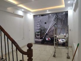 Bán nhà phố Đội Cấn, nhà đẹp ở luôn, cách phố 100m, dt 45m2, giá bán 4.55 tỷ.