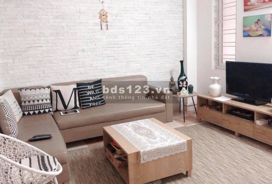 Bán nhà Vương Thùa Vũ, dt 40m2, 5 tầng, giá bán 4.2 tỷ phân lô quân đội, lhcc