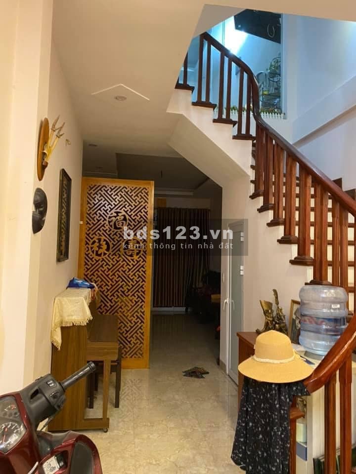 Bán nhà Trần Khát Chân, thoáng sáng, tràn ngập sinh khó, dt 46.2m2, giá nhỉnh 4 tỷ