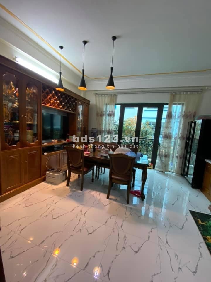 Bán nhà đẹp rẻ Kim Giang Thanh Xuân 75m2 4T lô góc đường rộng oto vào nhà giá nhỉnh 6 tỷ