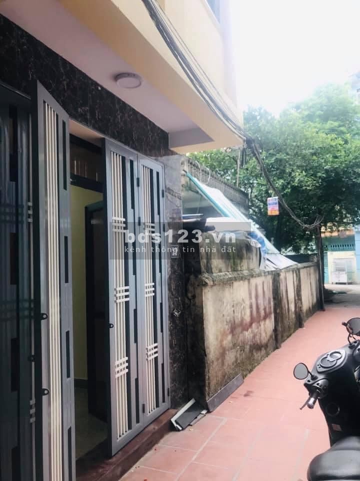 Hoàng Liệt mới xây, 3 mặt thoáng 4 phòng ngủ, ô tô đỗ cách 10m, giá chỉ 3.84 tỷ