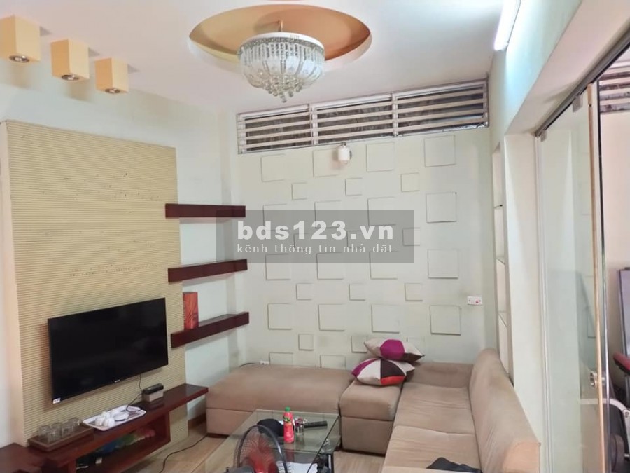 Bán nhà phố Trường Lâm, Long Biên, 35m2, 4 Tầng, nhỉnh 3 tỉ, gara, thiết kế đẹp