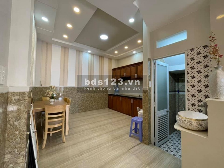 Bán nhà đường Số 5, Bình Tân, diện tích 4x16m, giá 7.9 tỷ, liên hệ 0794722843