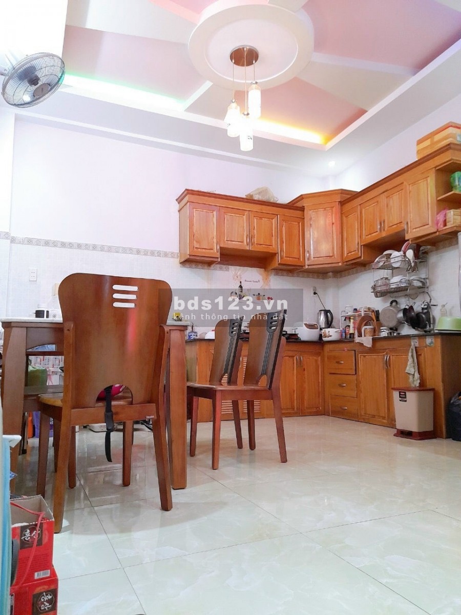 Bán nhà hẻm xe hơi Bùi Quang Là, Cách mặt tiền chỉ 30m, hẻm rộng Chà Bà, sổ đỏ