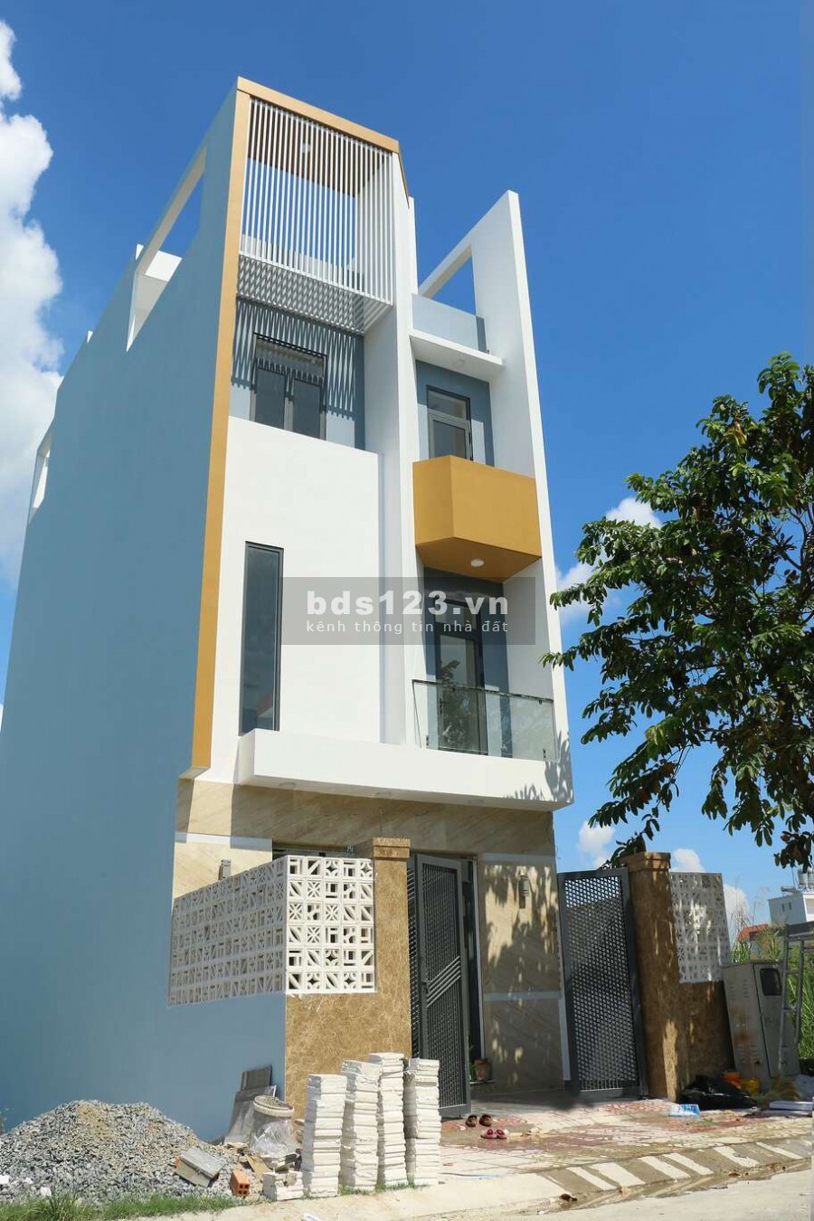 Bán gấp nhà mặt tiền đường Đinh Đức Thiện, gần chợ Bình Chánh, giá 3,8 tỷ