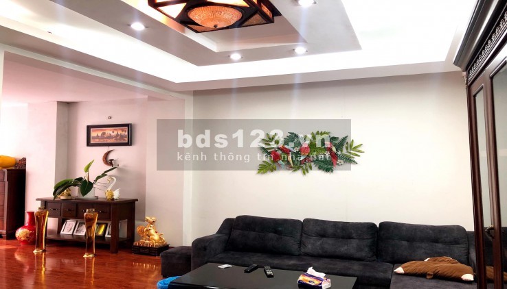 Nhà Sân vườn Thái Hà ở ngay diện tích sử dụng 59m2 giá bán 4.7 tỷ