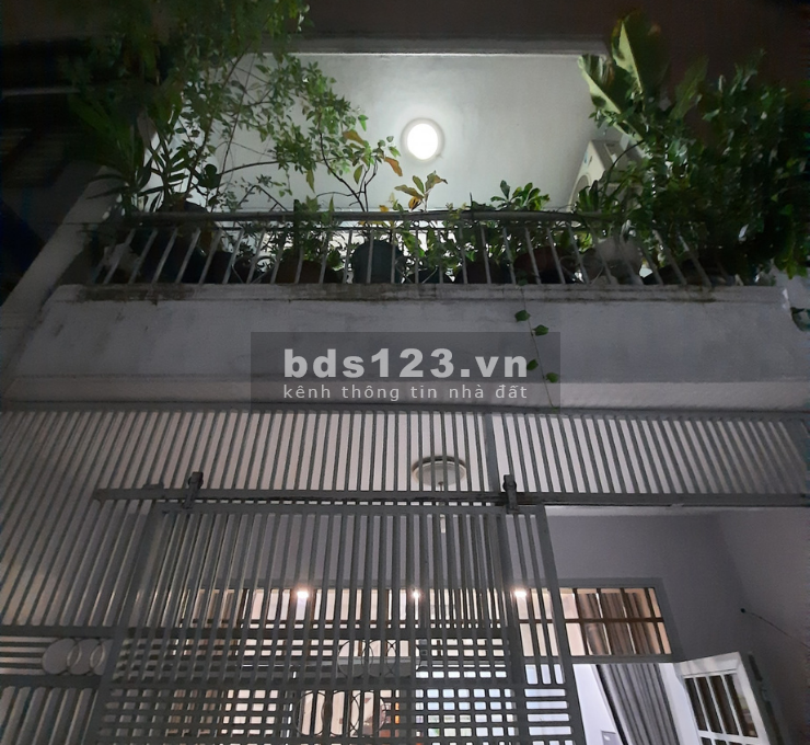 Bán Nhà 2 tầng đường thông Quang Trung, P.11, GV dt 36m2 giá 3,25 tỷ thương lượng
