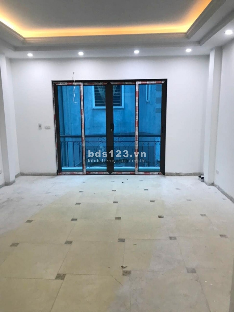 Bán nhà phố Trường Lâm Long Biên, 80m2 5T MT5, 5tỉ, Gara, thang máy, cực đẹp giá êm