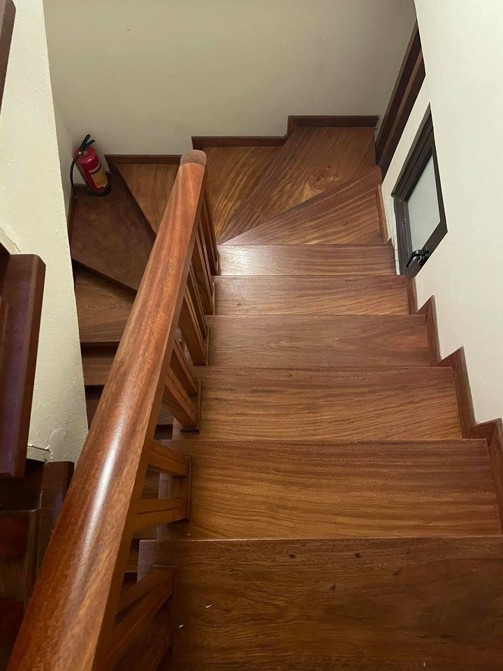 Kinh doanh ô tô vào nhà giáp hồ phồ Nguyễn Ngọc Vũ, dt 70m2, 6 tầng, mt 9m, giá 8 tỷ