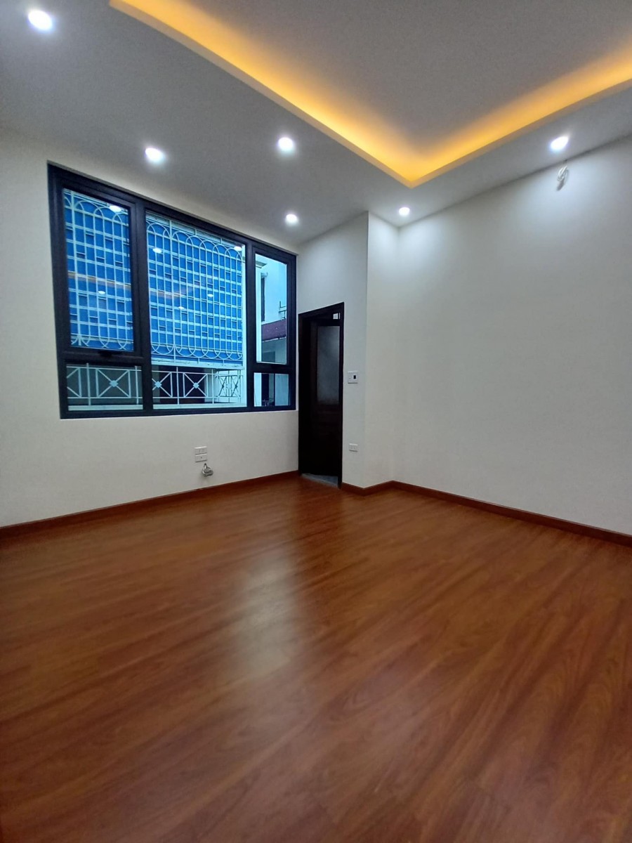 Mặt phố Láng Hạ dt 90m2 vỉa hè 5m, kinh doanh cực đỉnh giá 340tr/m2 tiện ích ngập tràn