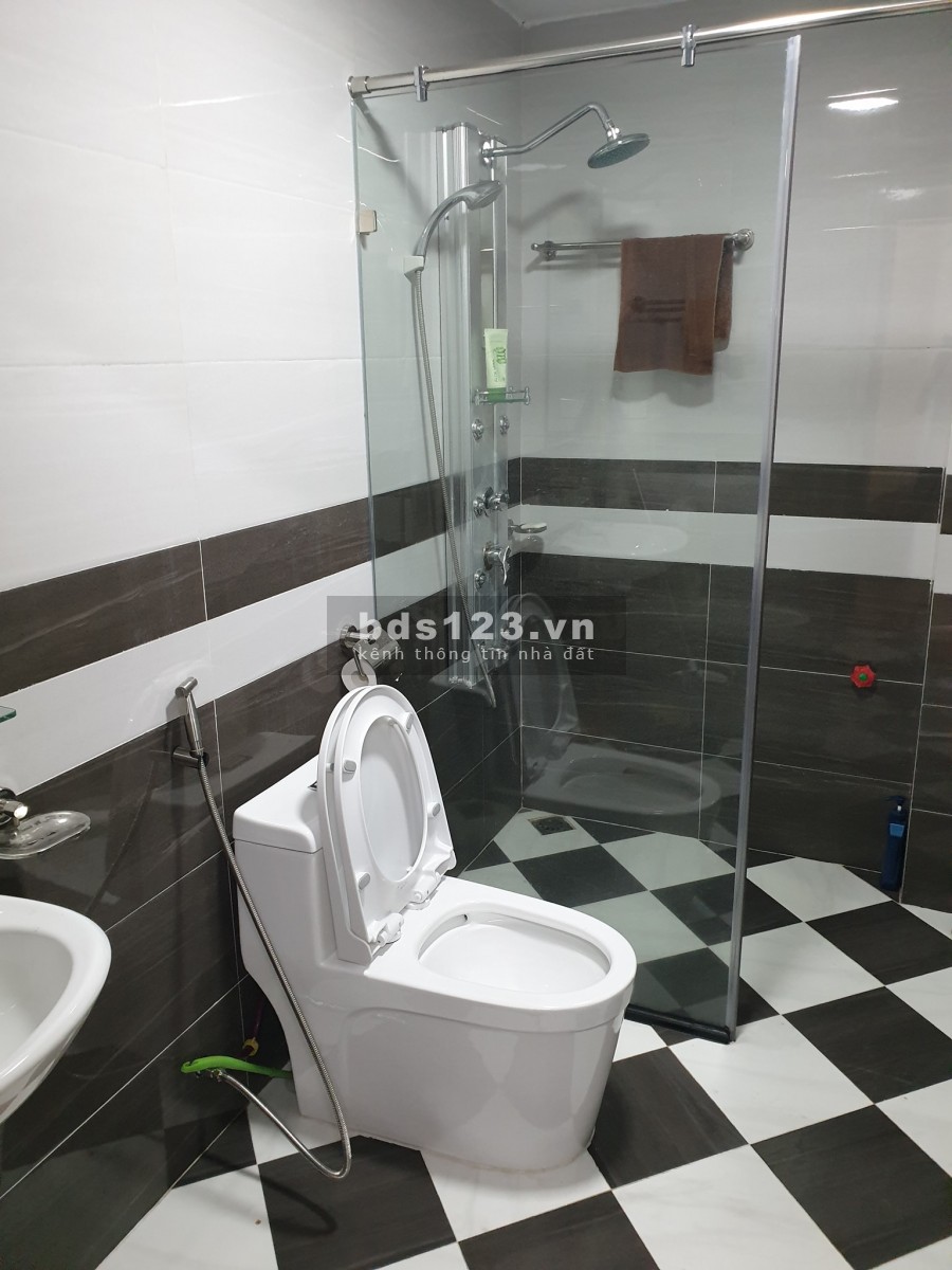 Bán nhà ngõ ô tô tránh Lạc Long Quân, Quận Cầu Giấy, dt 78m2, 4 tầng, mt 4.5m giá 16.5 tỷ